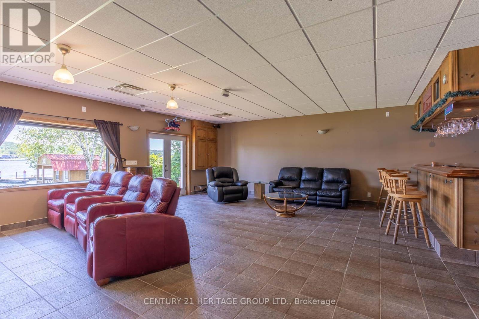405 Champlain Road, Penetanguishene, Ontario  L9M 1S3 - Photo 20 - S13646934