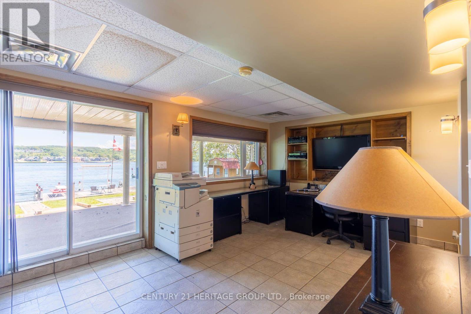 405 Champlain Road, Penetanguishene, Ontario  L9M 1S3 - Photo 23 - S13646934