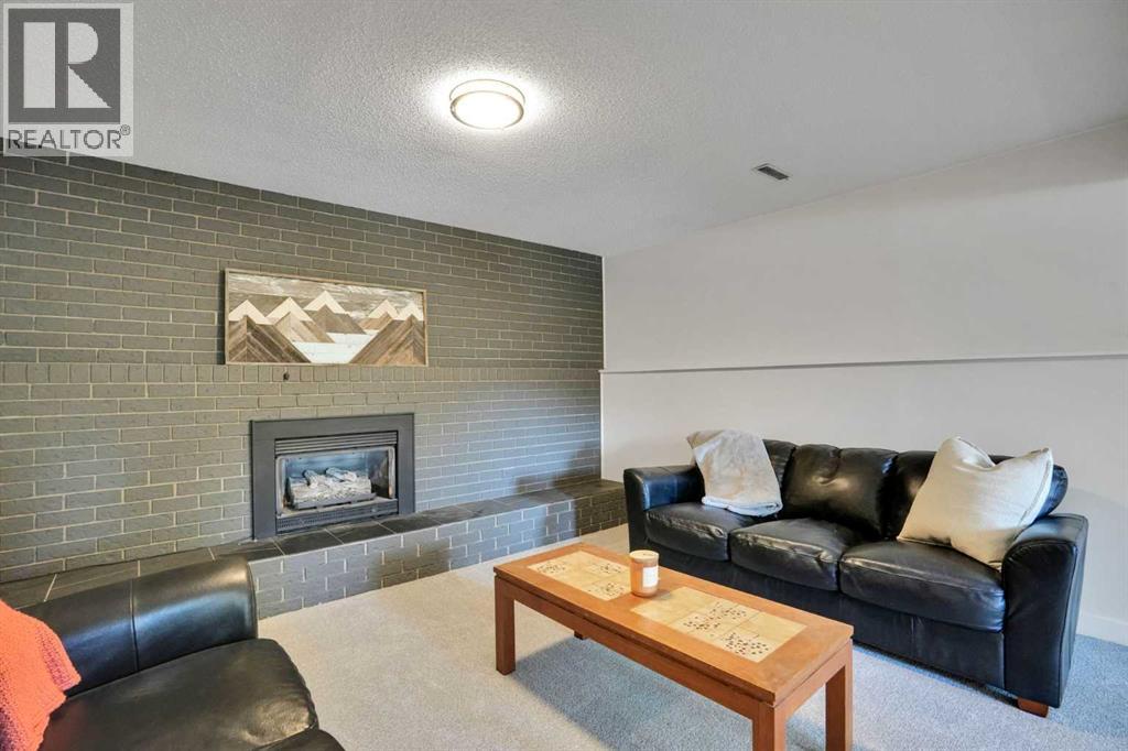 9667 Oakhill Drive SW, Calgary, Alberta  T2V 3W6 - Photo 22 - A2334914