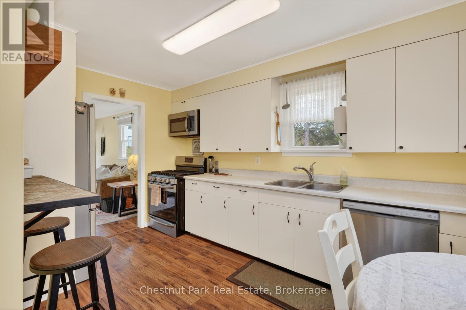 213 Yonge Street, Burk's Falls, Ontario  P0A 1C0 - Photo 10 - X13650010