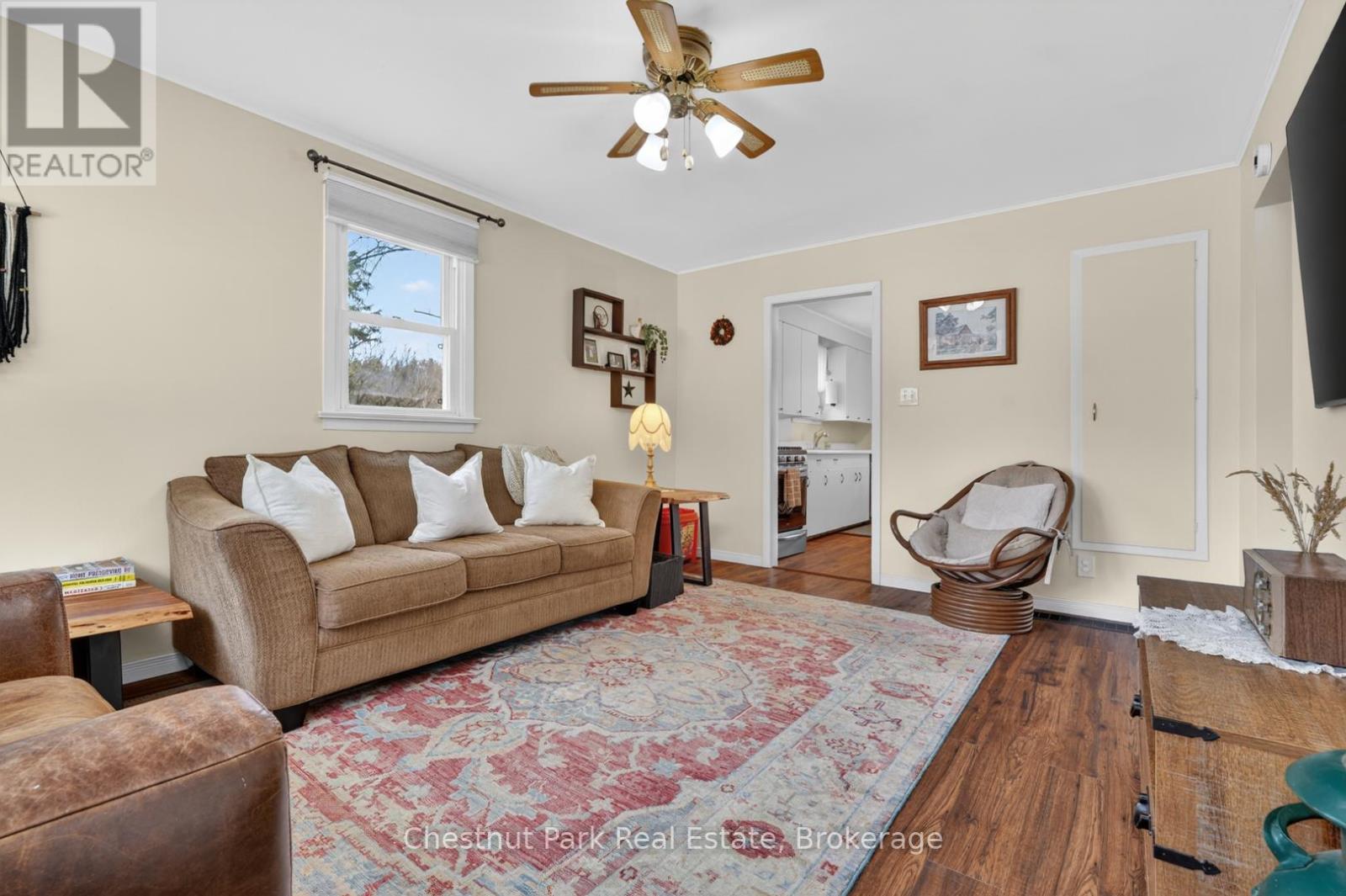 213 Yonge Street, Burk's Falls, Ontario  P0A 1C0 - Photo 7 - X13650010