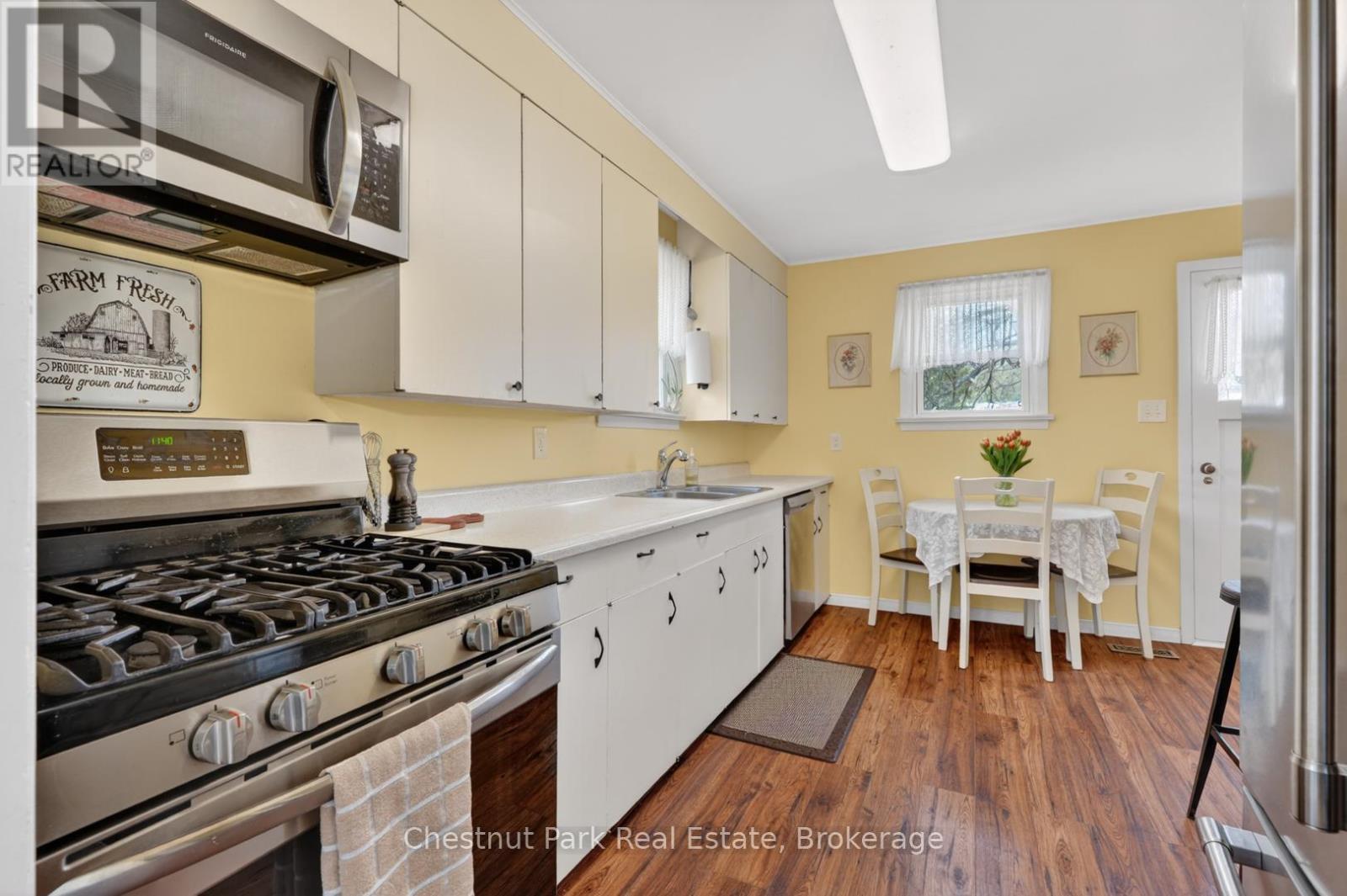 213 Yonge Street, Burk's Falls, Ontario  P0A 1C0 - Photo 8 - X13650010