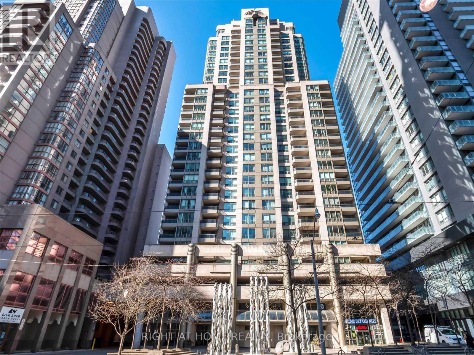 2306 - 750 Bay Street, Toronto, Ontario  M5G 1N6 - Photo 1 - C13649910