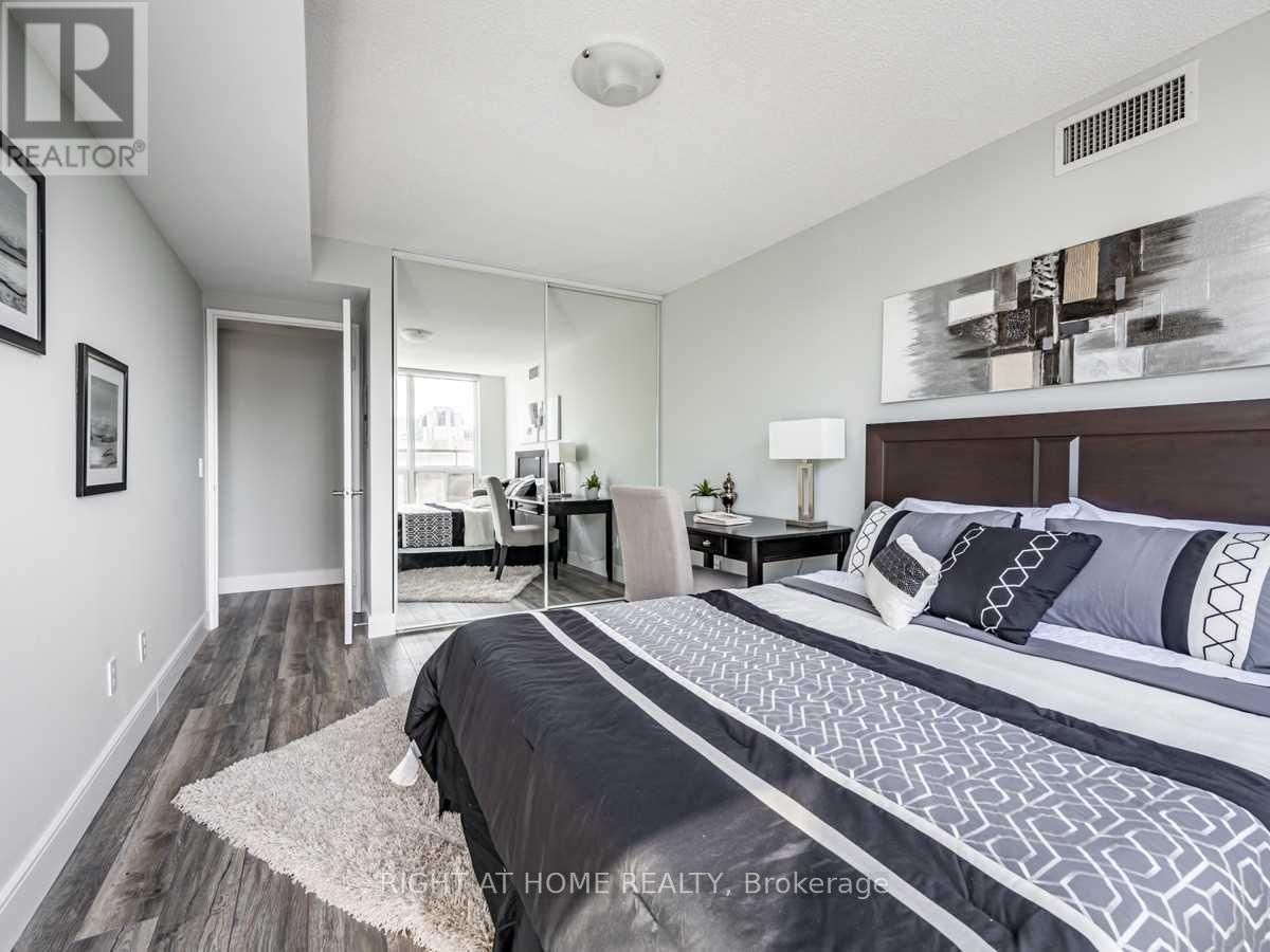 2306 - 750 Bay Street, Toronto, Ontario  M5G 1N6 - Photo 15 - C13649910