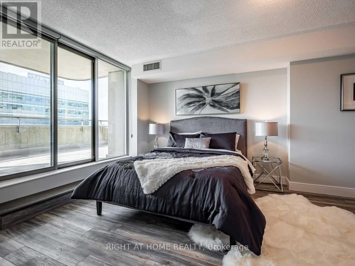 2306 - 750 Bay Street, Toronto, Ontario  M5G 1N6 - Photo 17 - C13649910