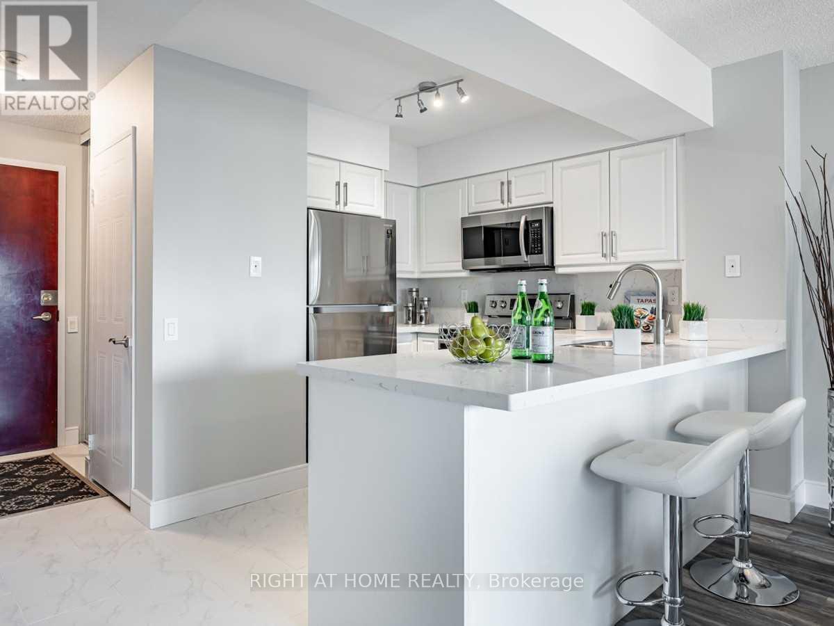 2306 - 750 Bay Street, Toronto, Ontario  M5G 1N6 - Photo 4 - C13649910