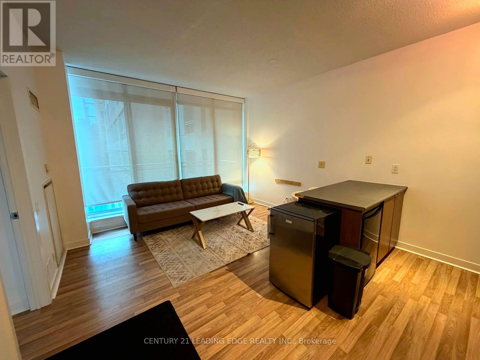 2202 - 8 Colborne Street, Toronto, Ontario  M5E 1E1 - Photo 2 - C13649994