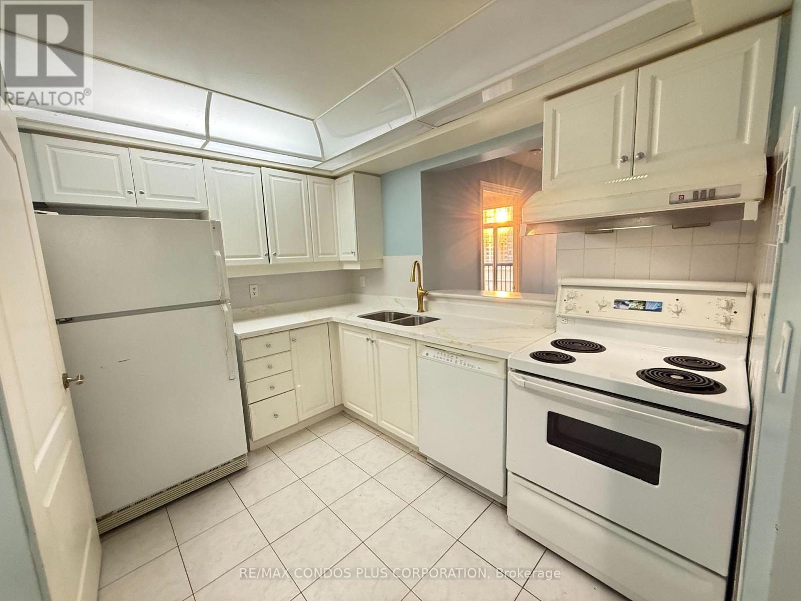 1601 - 5418 Yonge Street, Toronto, Ontario  M2N 5R8 - Photo 3 - C13649998