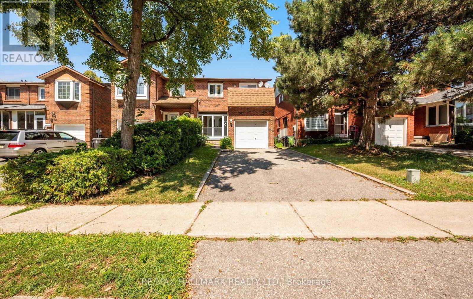 154 Robert Hicks Drive, Toronto, Ontario  M2R 3R5 - Photo 1 - C13650064