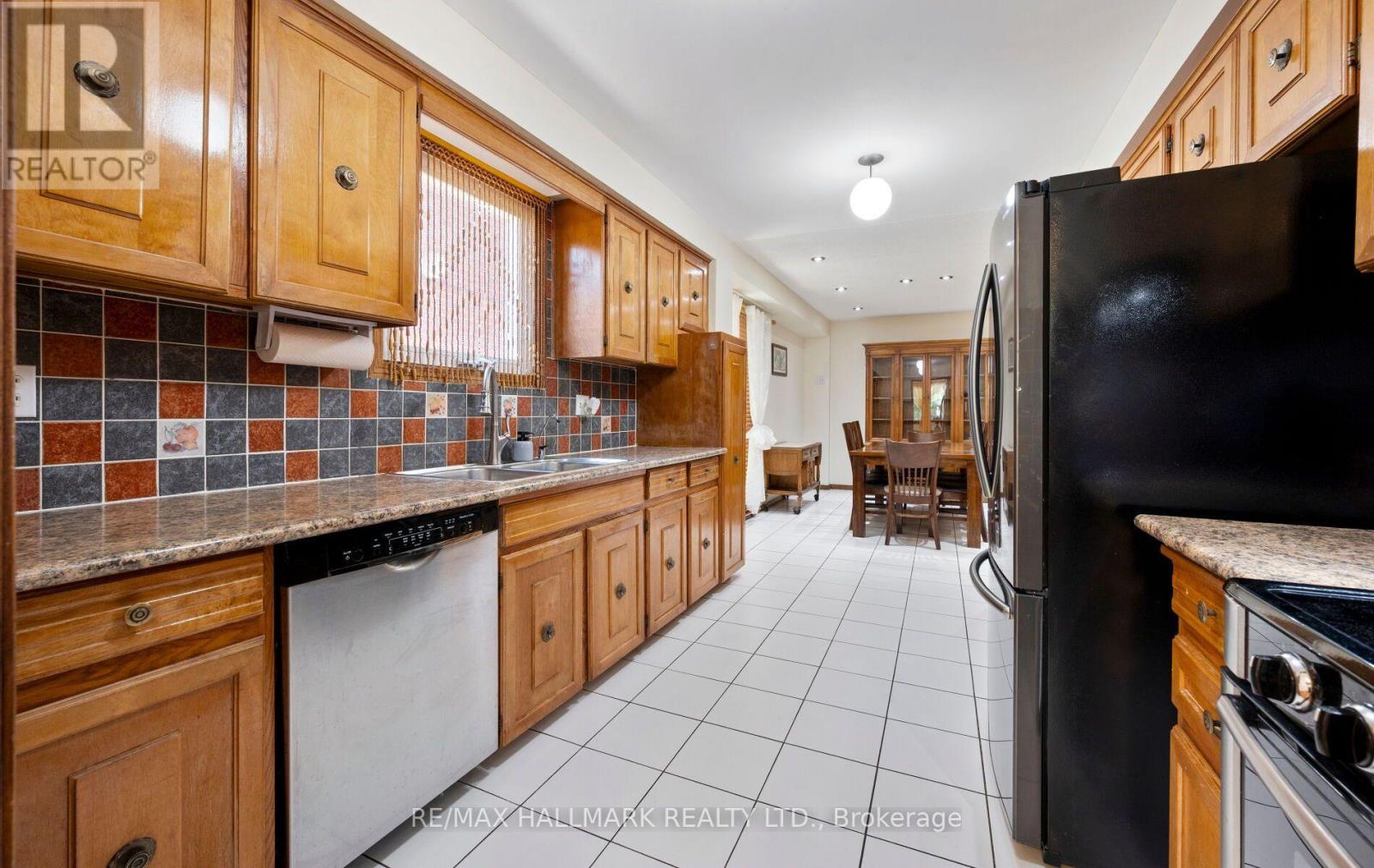 154 Robert Hicks Drive, Toronto, Ontario  M2R 3R5 - Photo 17 - C13650064