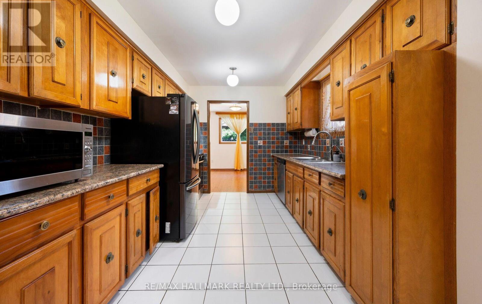 154 Robert Hicks Drive, Toronto, Ontario  M2R 3R5 - Photo 18 - C13650064