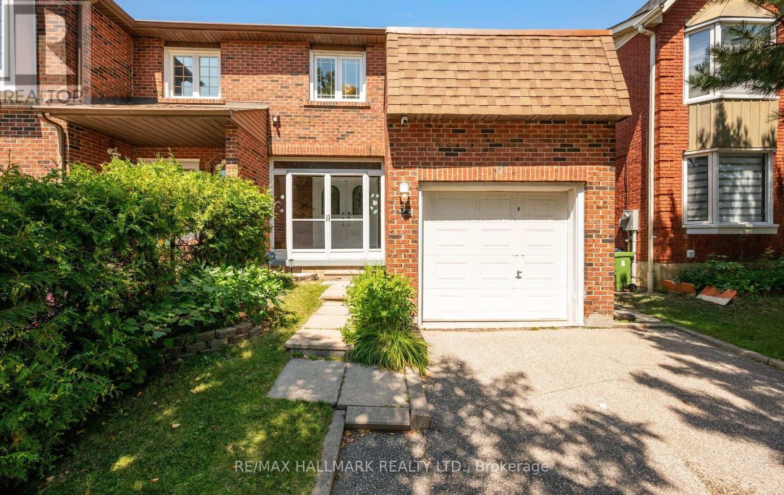 154 Robert Hicks Drive, Toronto, Ontario  M2R 3R5 - Photo 2 - C13650064