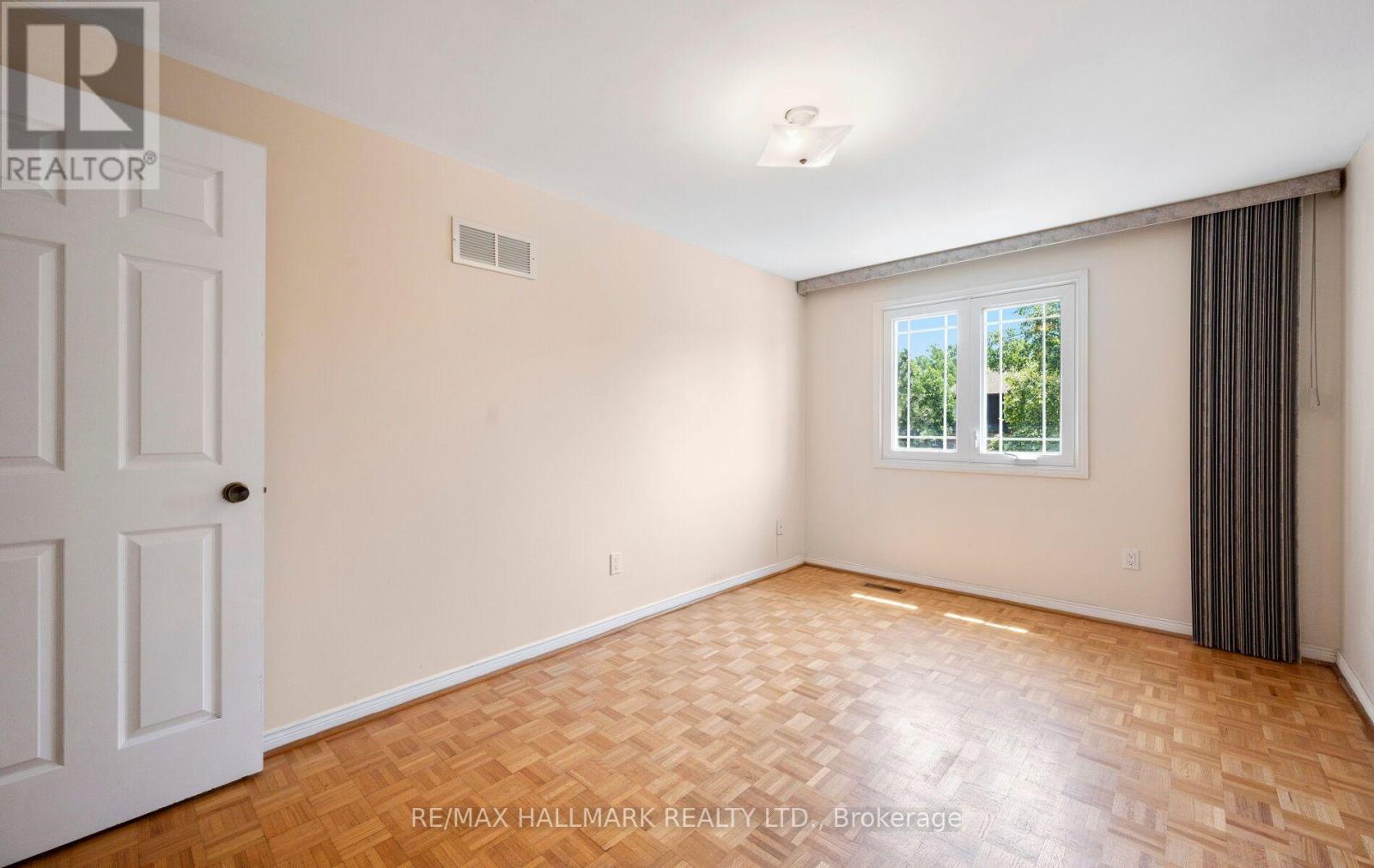 154 Robert Hicks Drive, Toronto, Ontario  M2R 3R5 - Photo 35 - C13650064