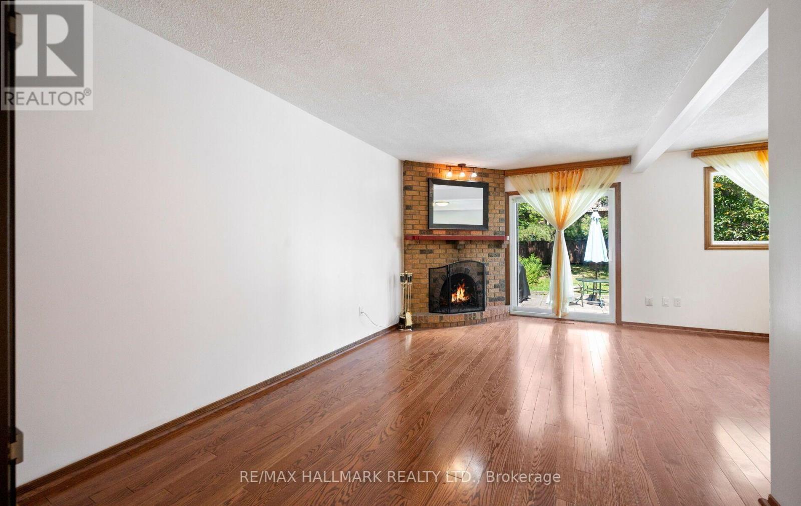 154 Robert Hicks Drive, Toronto, Ontario  M2R 3R5 - Photo 9 - C13650064