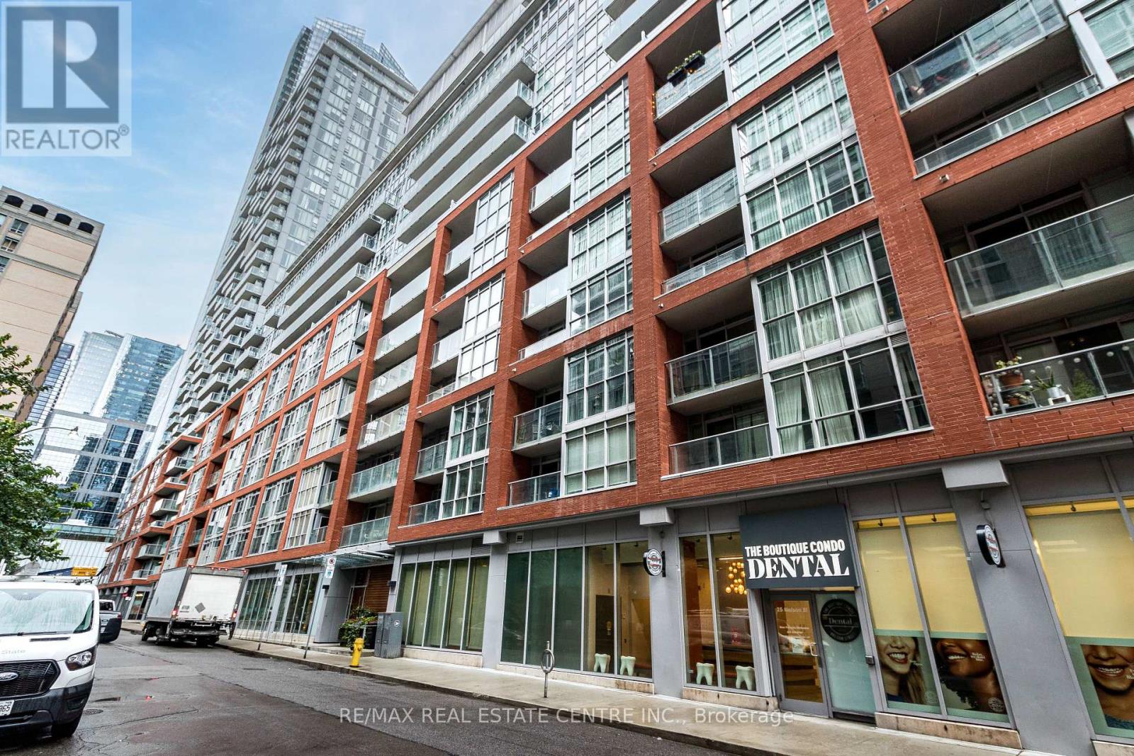 Uph 11 - 21 Nelson Street, Toronto, Ontario  M5V 1T8 - Photo 1 - C13650068