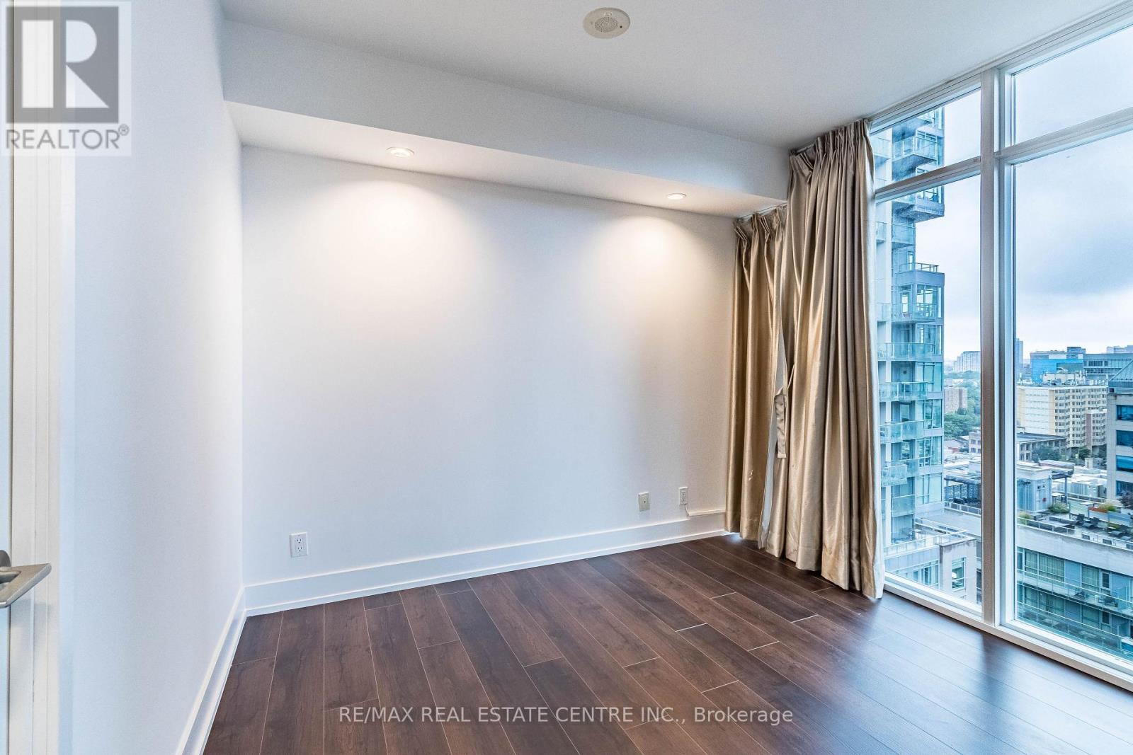 Uph 11 - 21 Nelson Street, Toronto, Ontario  M5V 1T8 - Photo 19 - C13650068