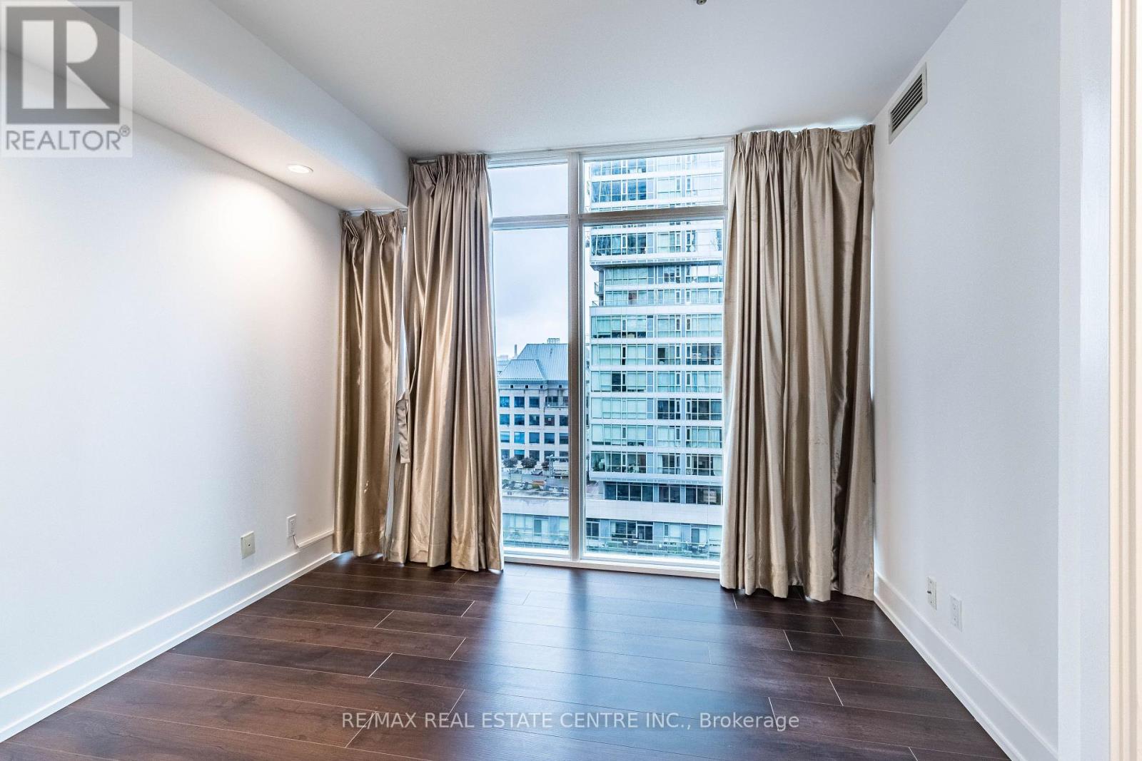 Uph 11 - 21 Nelson Street, Toronto, Ontario  M5V 1T8 - Photo 21 - C13650068