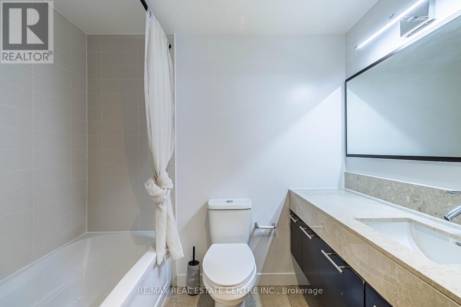 Uph 11 - 21 Nelson Street, Toronto, Ontario  M5V 1T8 - Photo 24 - C13650068