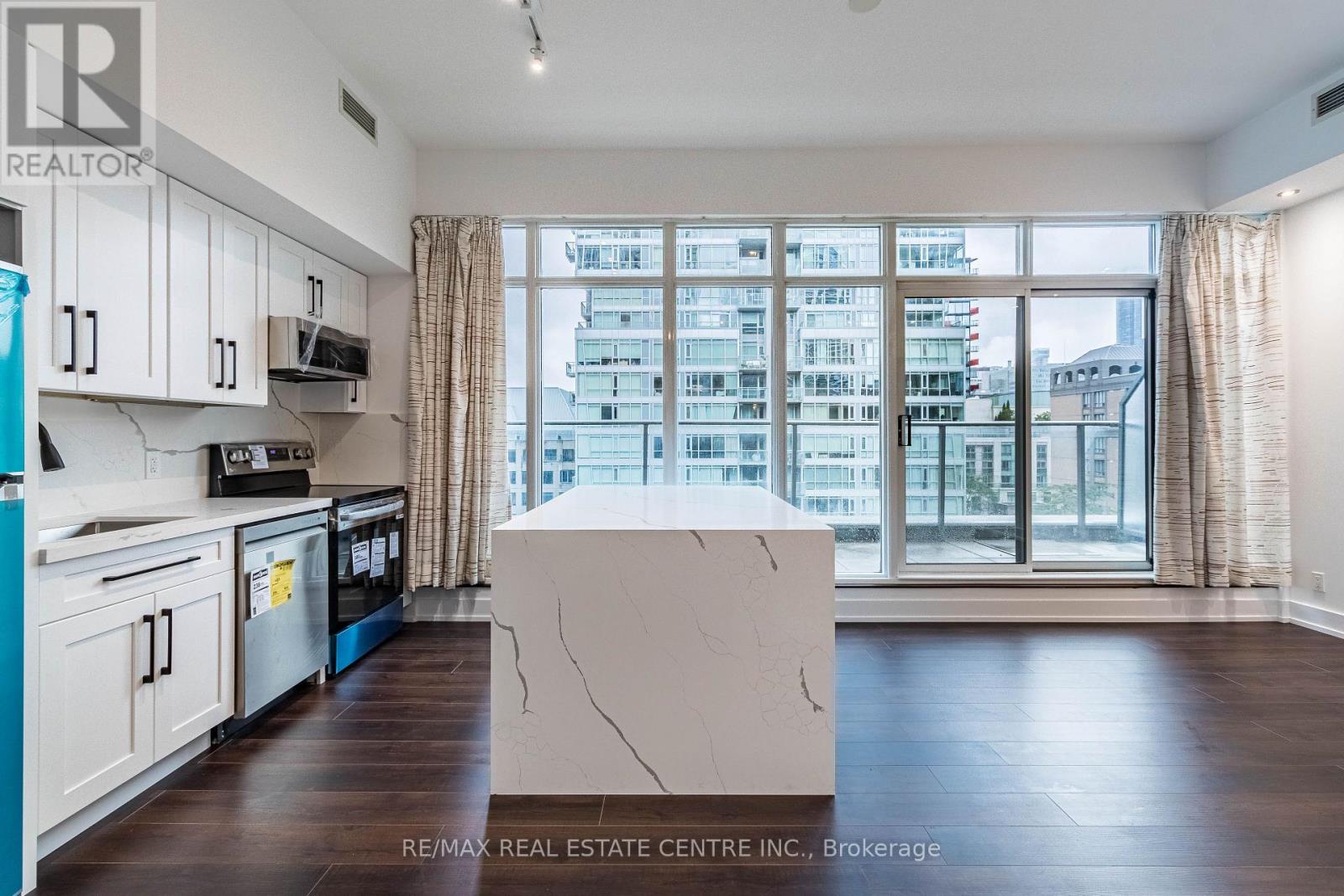Uph 11 - 21 Nelson Street, Toronto, Ontario  M5V 1T8 - Photo 8 - C13650068