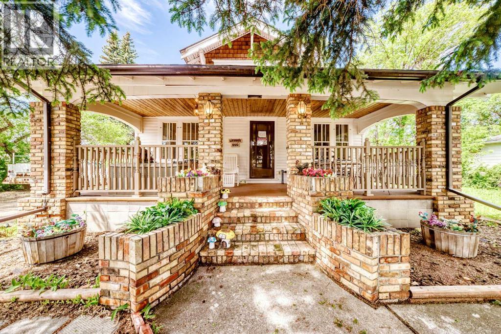 122 2 Avenue E, Rockyford, Alberta