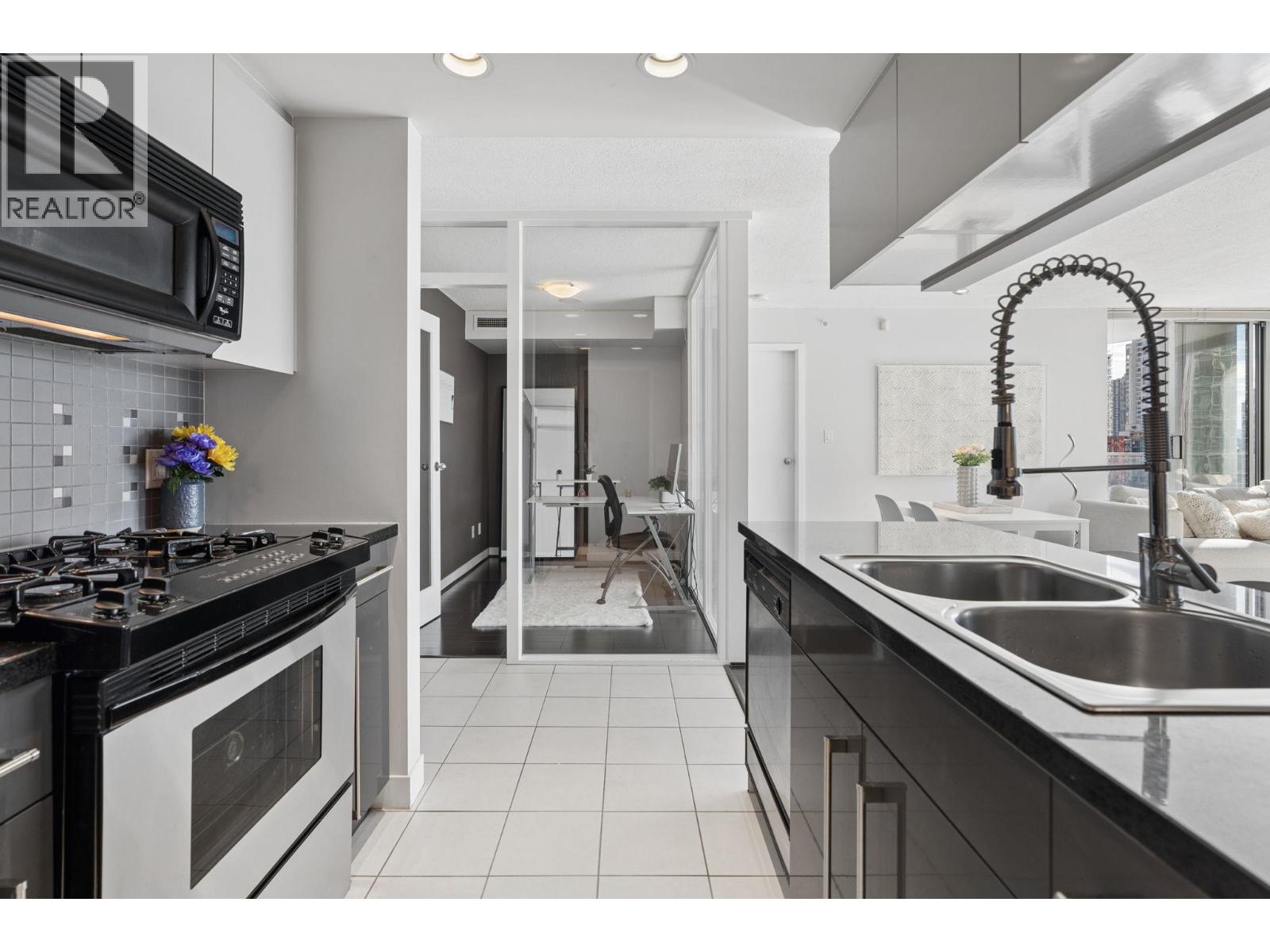 908 1408 Strathmore Mews, Vancouver, British Columbia  V6Z 3A9 - Photo 15 - R3153371