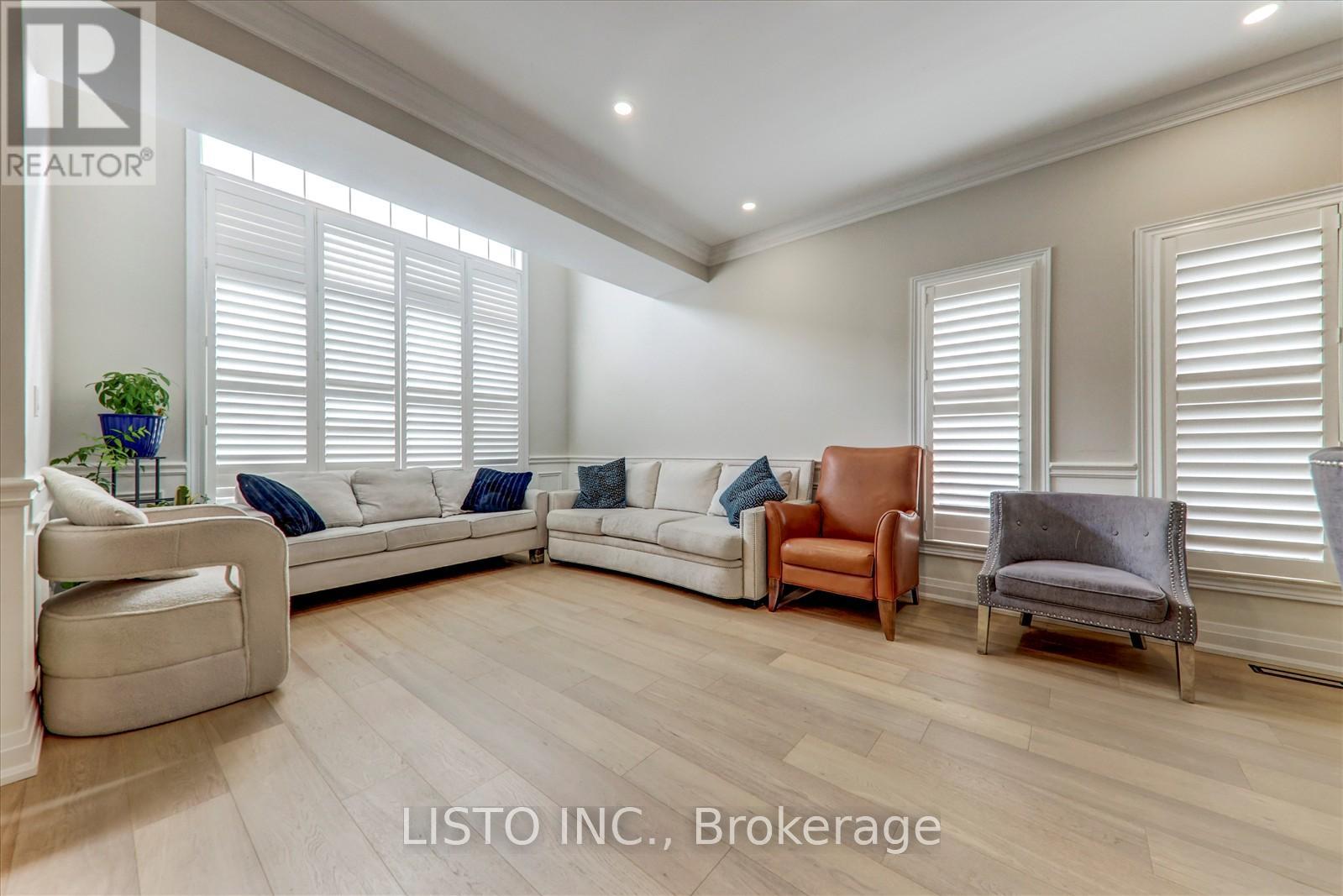 65 Warbler Circle, Toronto, Ontario  M1X 1V5 - Photo 8 - E13649968