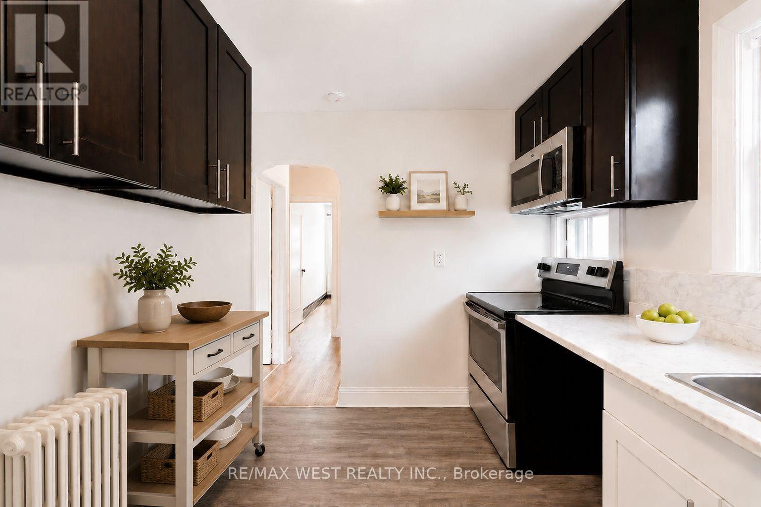 5 Dieppe Road S, Toronto, Ontario  M4J 2K8 - Photo 11 - E13650032