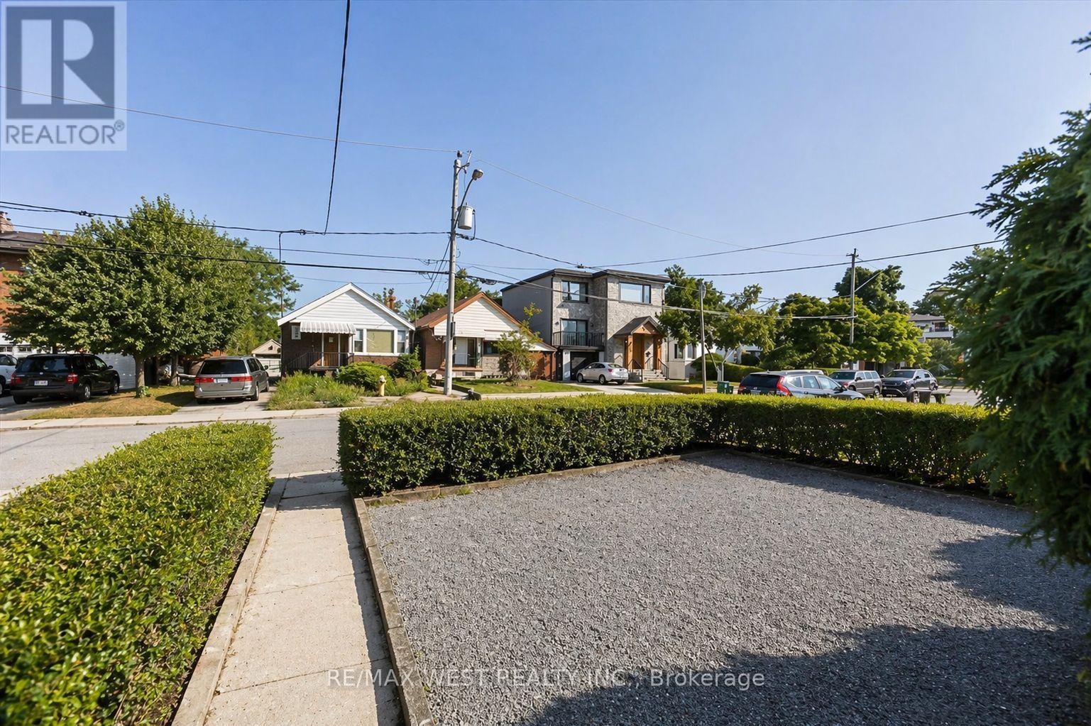 5 Dieppe Road S, Toronto, Ontario  M4J 2K8 - Photo 4 - E13650032