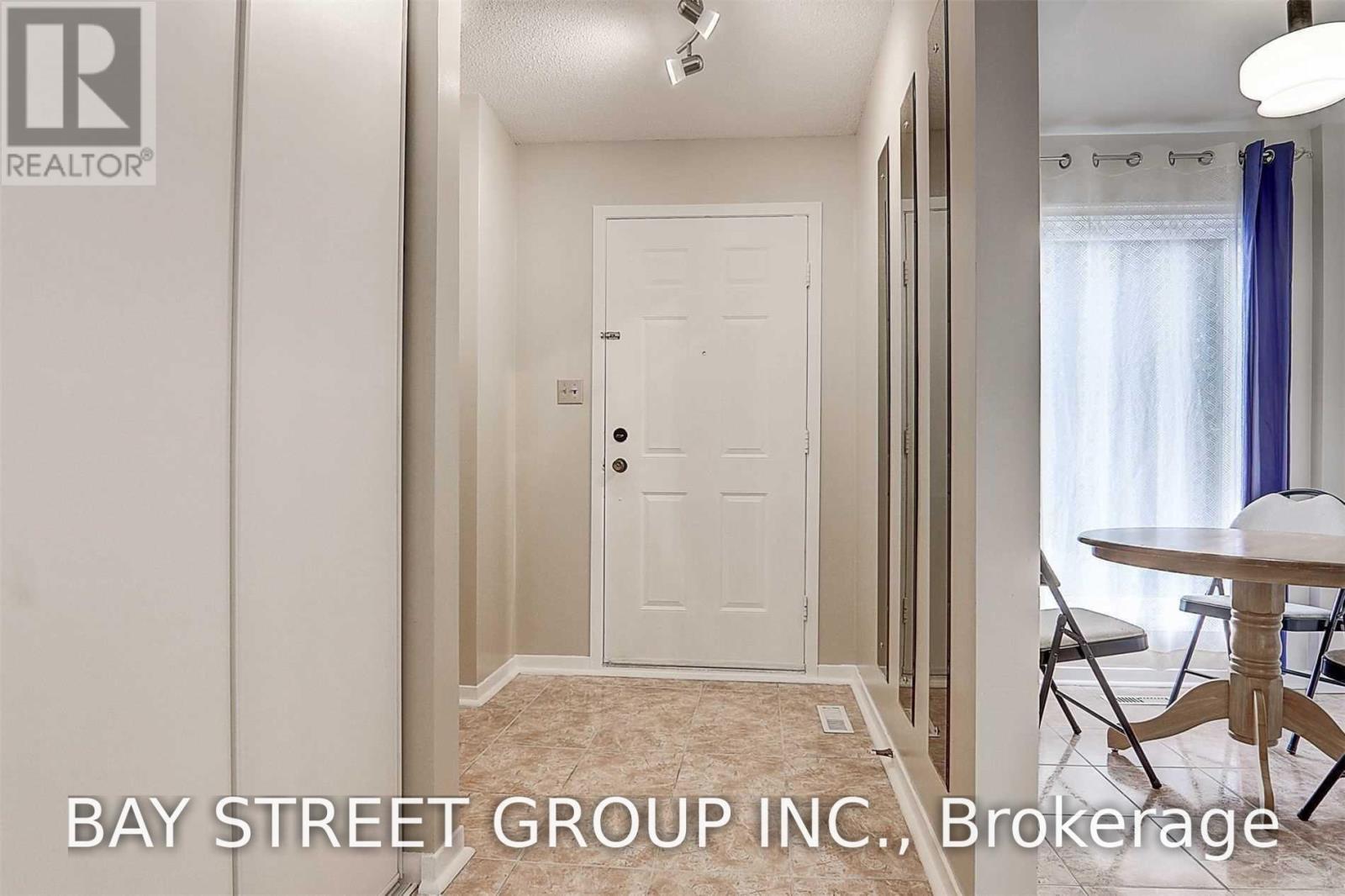 8 James Park Square, Toronto, Ontario M1V 2E6 - Photo 2 - E13650086