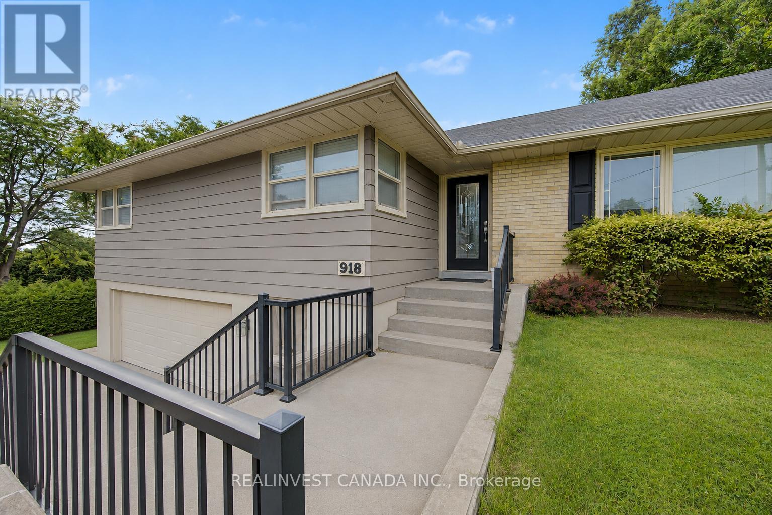 918 Pinecrest Road, Oshawa, Ontario  L1K 2B2 - Photo 3 - E13650094