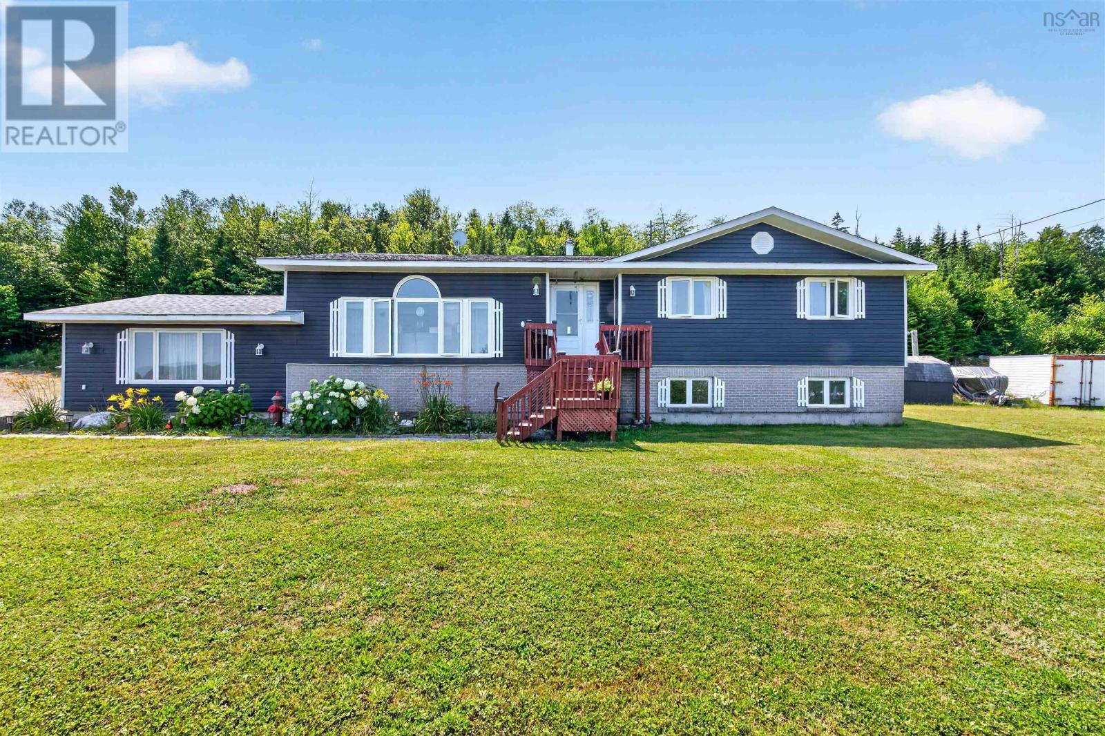 22163 Highway 7, Sheet Harbour, Nova Scotia  B0J 3B0 - Photo 1 - 202619935