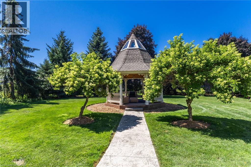 21 Kerman Avenue, Grimsby, Ontario  L3M 3W3 - Photo 6 - 40852583