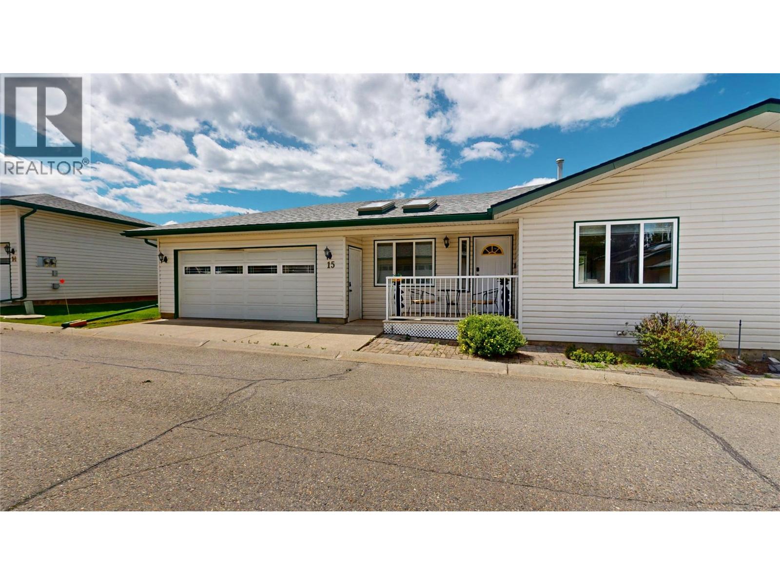 2375 1st Street S Unit# 15, Cranbrook, British Columbia  V1C 6J7 - Photo 2 - 10390527