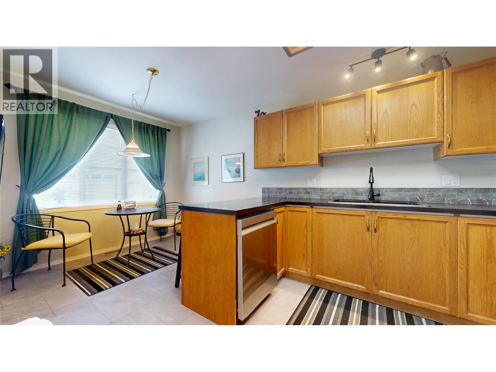 2375 1st Street S Unit# 15, Cranbrook, British Columbia  V1C 6J7 - Photo 11 - 10390527
