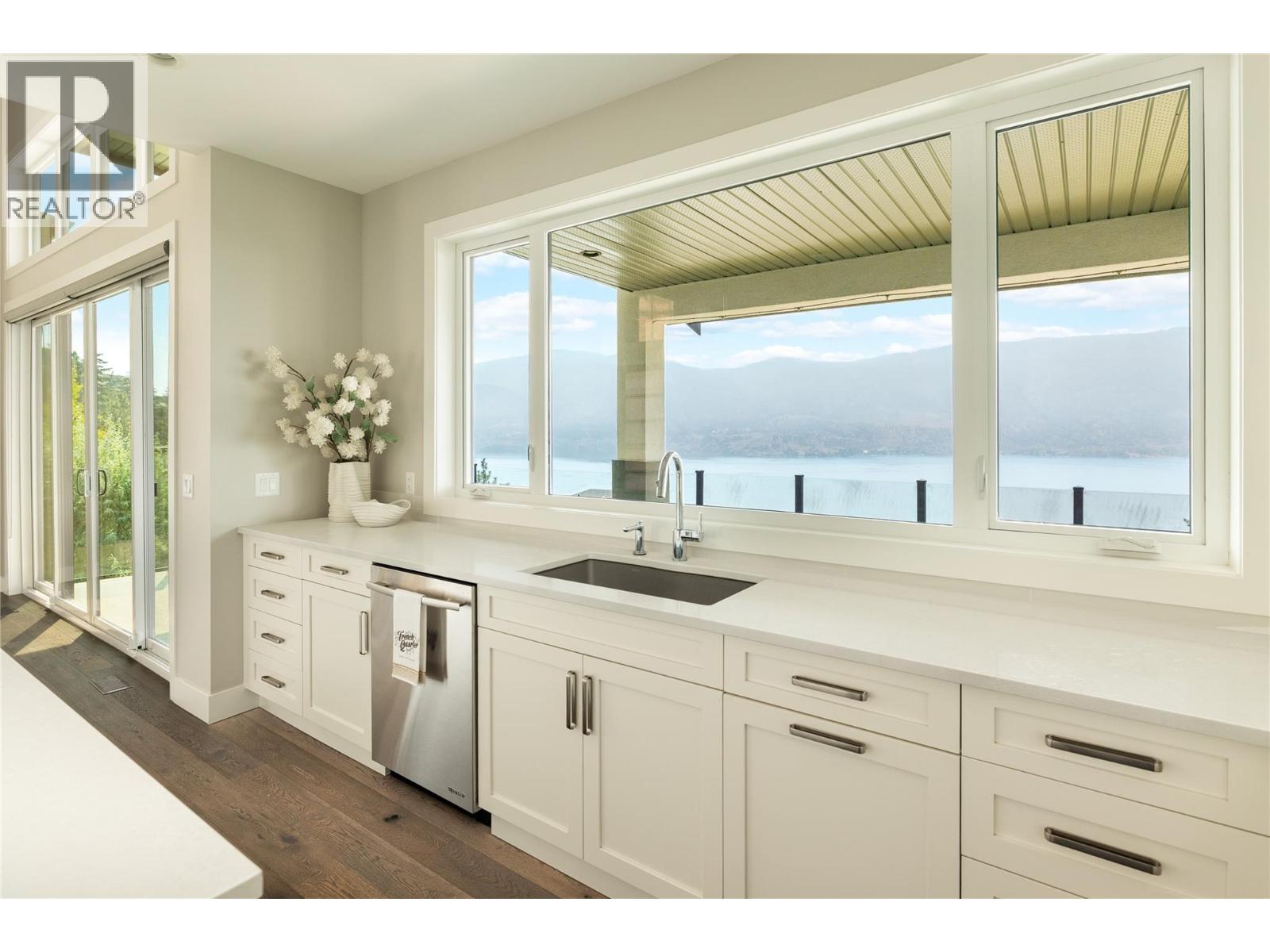 3320 Acacia Lane, Kelowna, British Columbia  V1V 3G1 - Photo 28 - 10395353