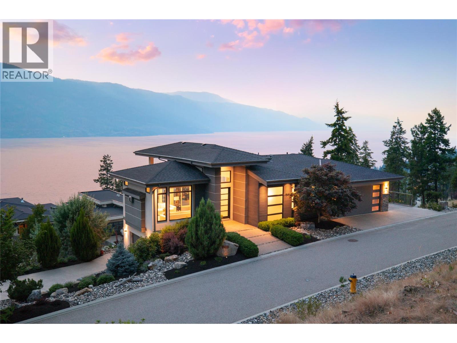 3320 Acacia Lane, Kelowna, British Columbia