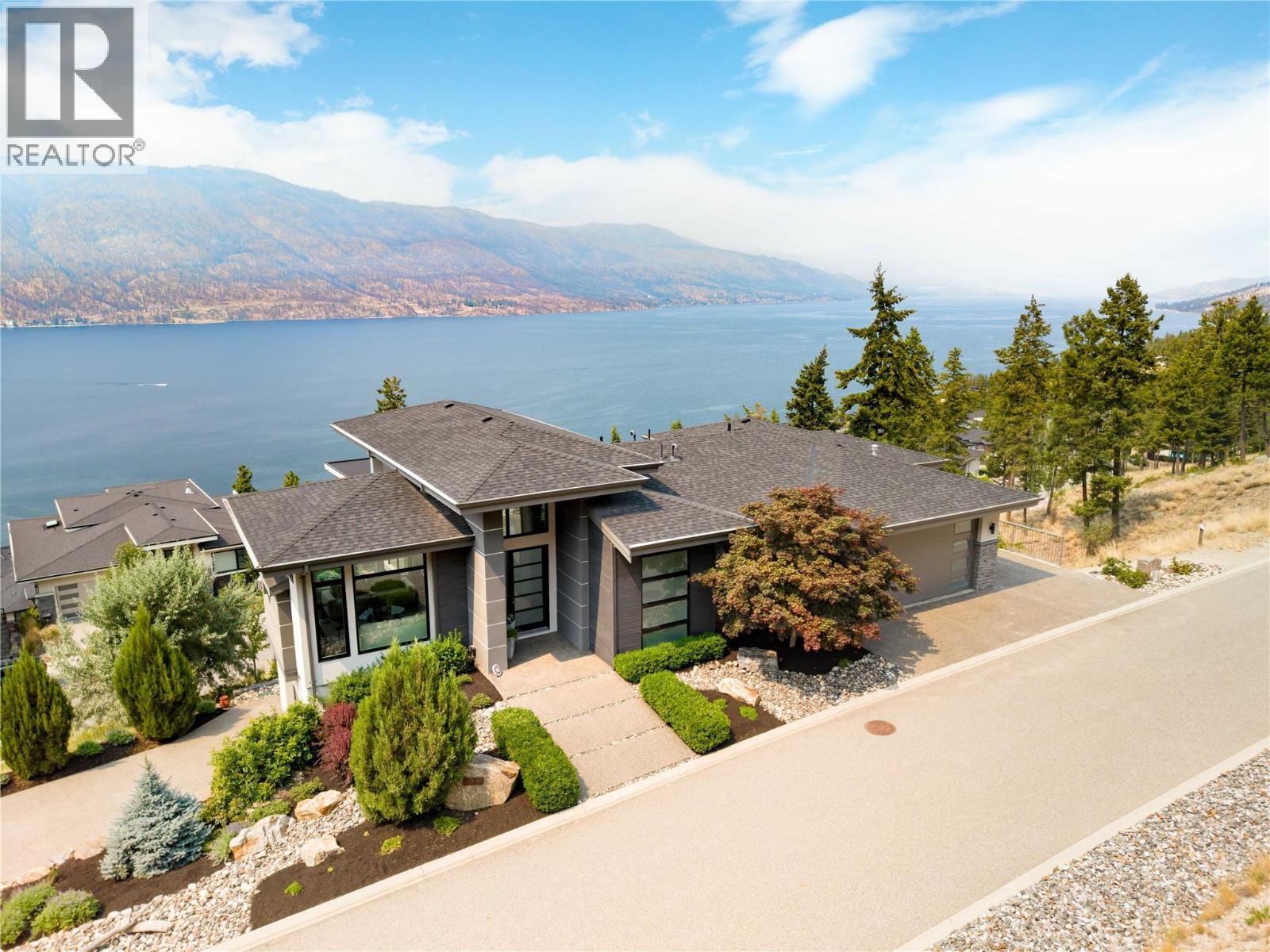3320 Acacia Lane, Kelowna, British Columbia  V1V 3G1 - Photo 3 - 10395353