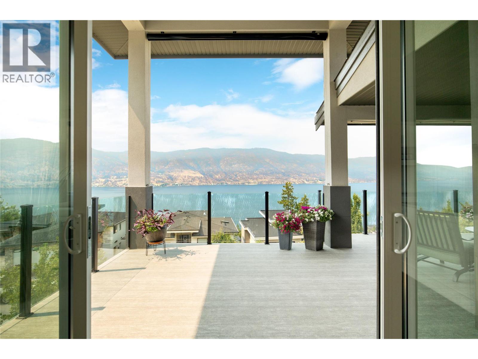 3320 Acacia Lane, Kelowna, British Columbia  V1V 3G1 - Photo 39 - 10395353
