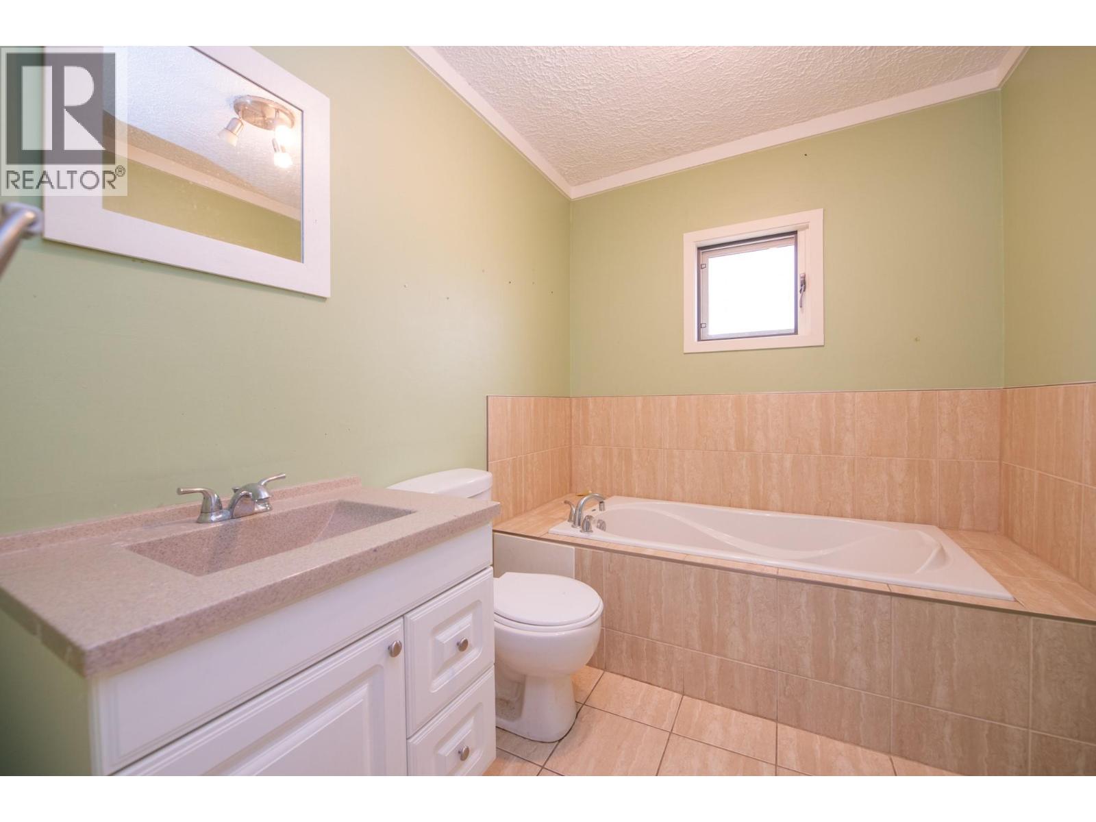 3007 38 Street, Vernon, British Columbia  V1T 6H7 - Photo 27 - 10397043