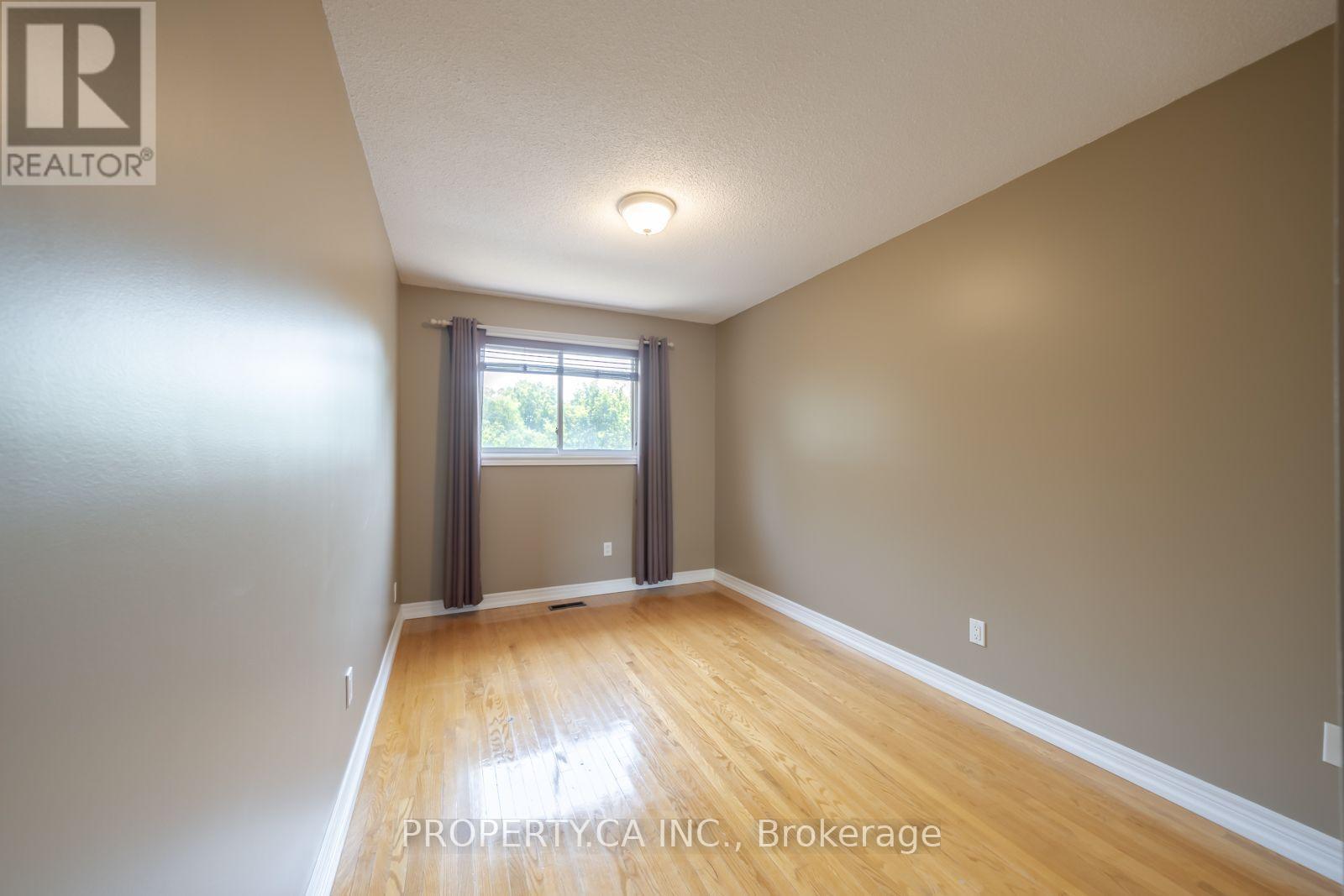 17 Boyne Highlands Court, Vaughan (Glen Shields), Ontario  L4K 1K4 - Photo 19 - N13649878