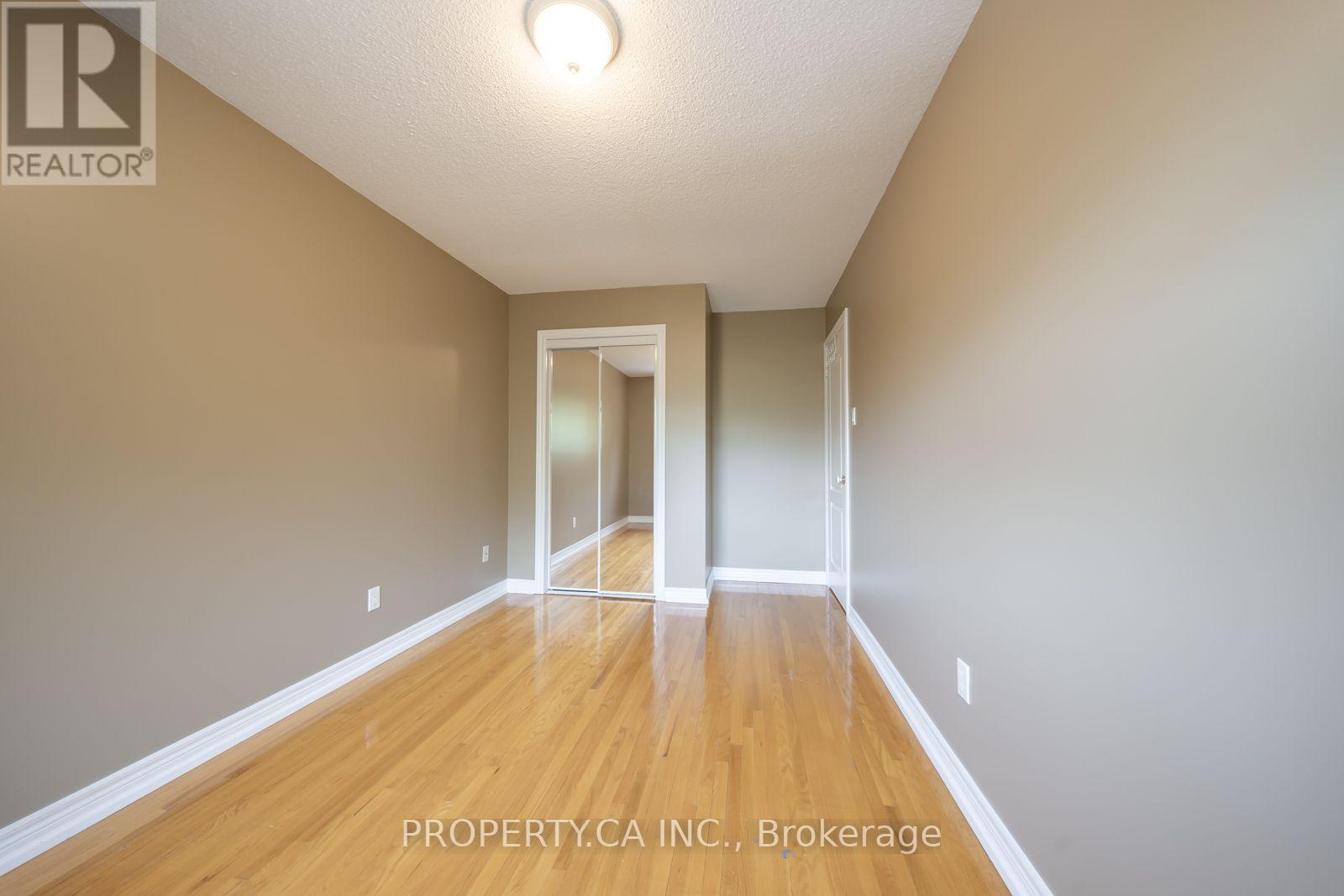 17 Boyne Highlands Court, Vaughan (Glen Shields), Ontario  L4K 1K4 - Photo 20 - N13649878