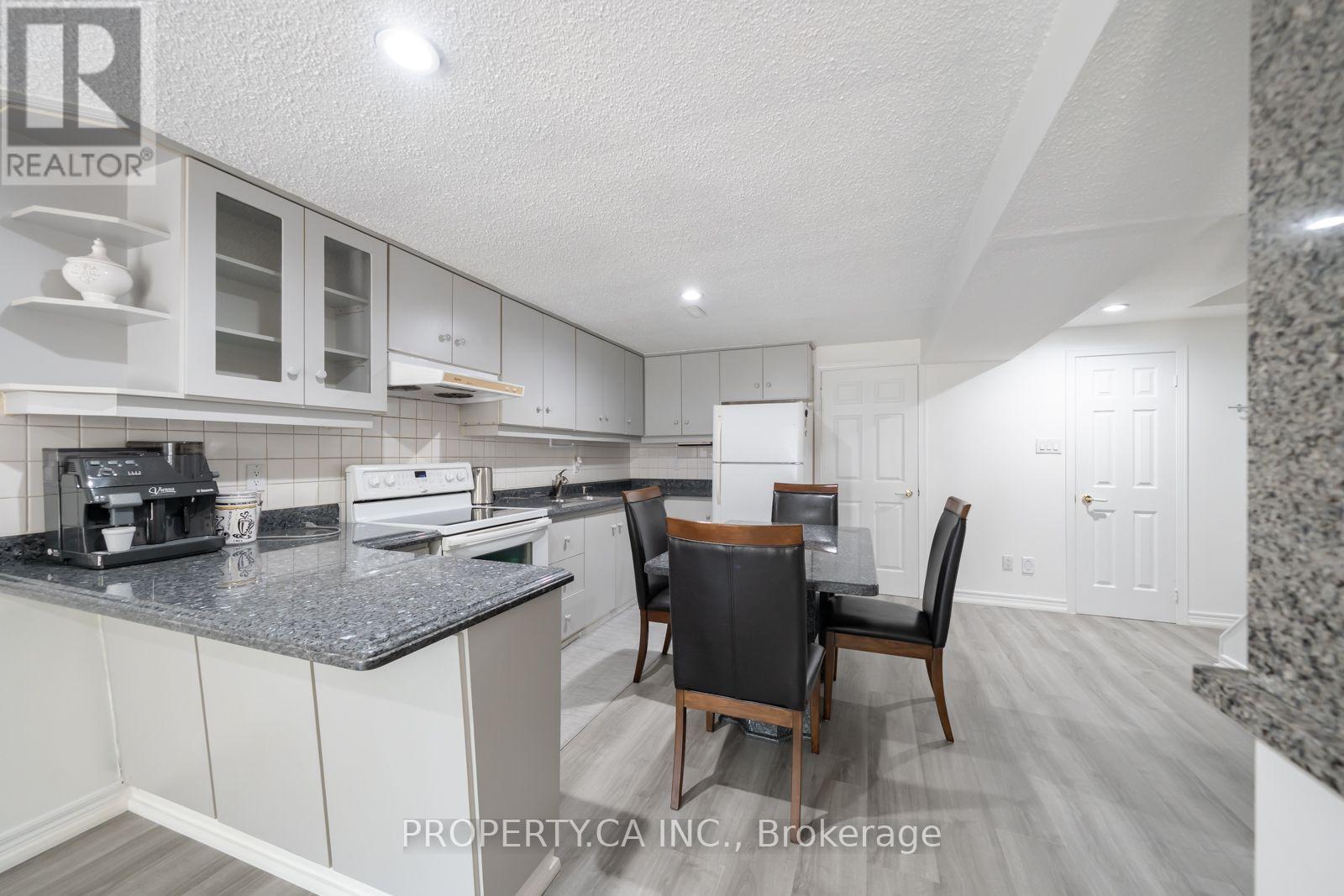 17 Boyne Highlands Court, Vaughan (Glen Shields), Ontario  L4K 1K4 - Photo 26 - N13649878