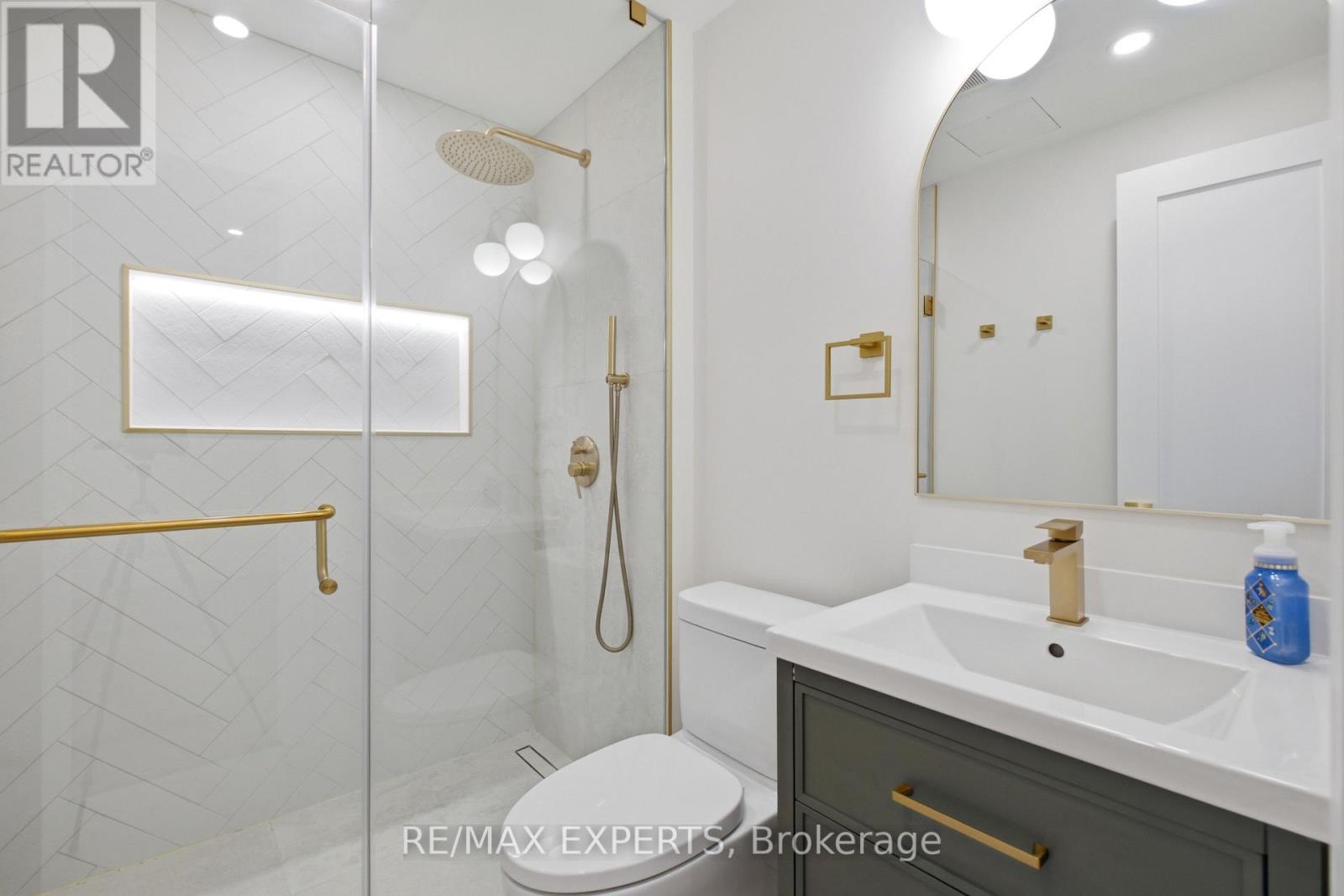 12 Valley Point Crescent, King, Ontario  L7B 0B7 - Photo 39 - N13649900