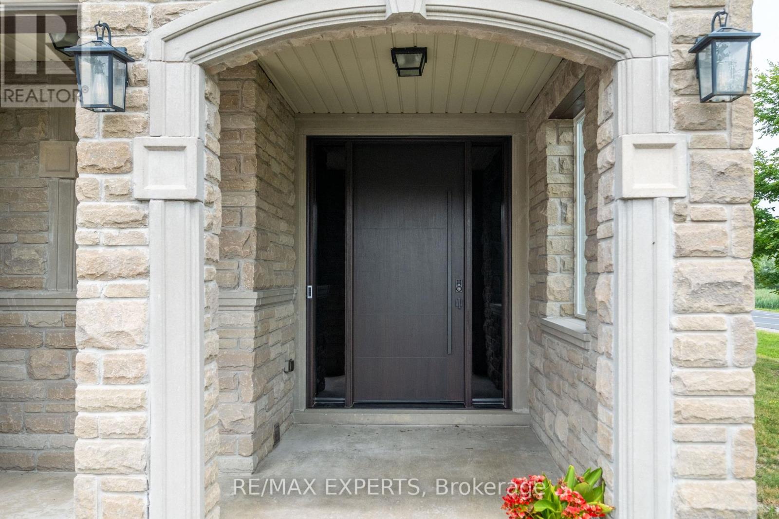 12 Valley Point Crescent, King, Ontario  L7B 0B7 - Photo 4 - N13649900
