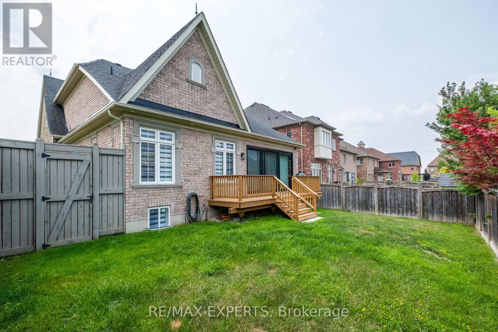 12 Valley Point Crescent, King, Ontario  L7B 0B7 - Photo 44 - N13649900