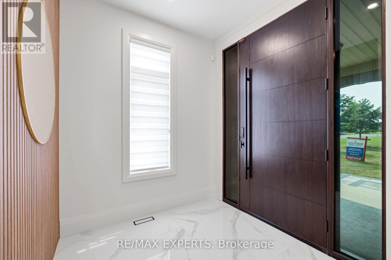 12 Valley Point Crescent, King, Ontario  L7B 0B7 - Photo 5 - N13649900