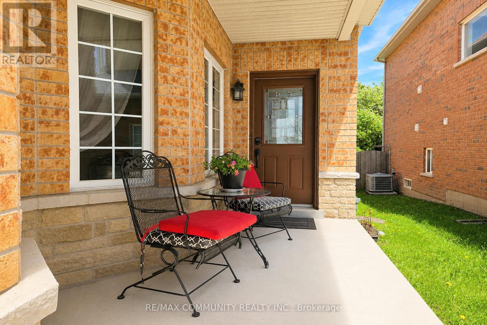 1220 Fox Hill Street, Innisfil, Ontario  L9S 4Y6 - Photo 3 - N13650038