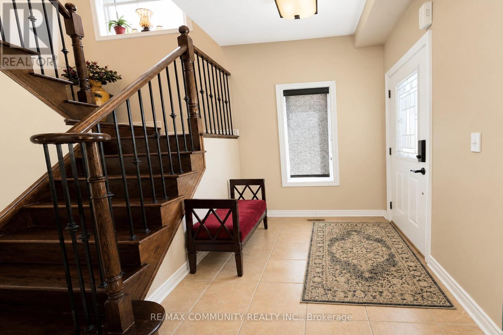 1220 Fox Hill Street, Innisfil, Ontario  L9S 4Y6 - Photo 4 - N13650038