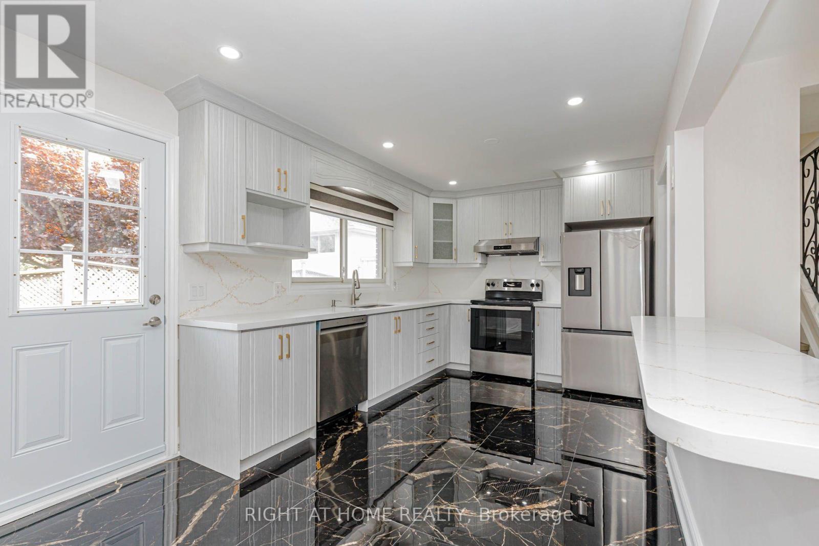 5154 New Street, Burlington, Ontario L7L 1V4 - Photo 10 - W13648320