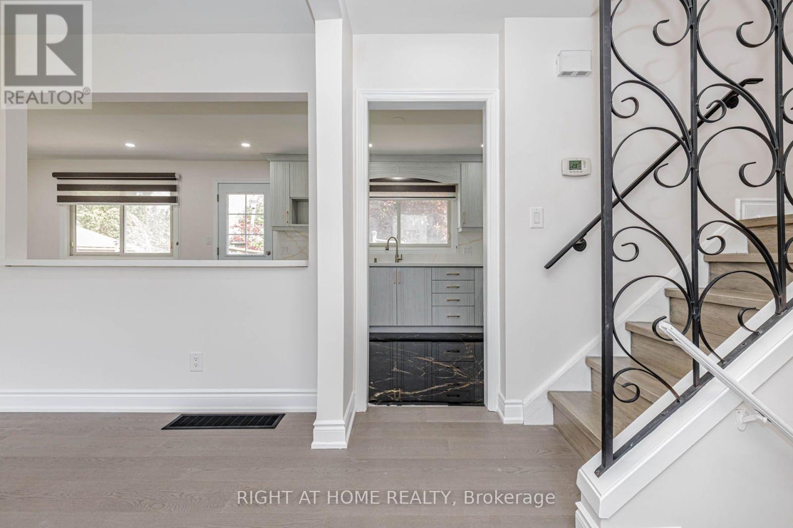 5154 New Street, Burlington, Ontario L7L 1V4 - Photo 4 - W13648320